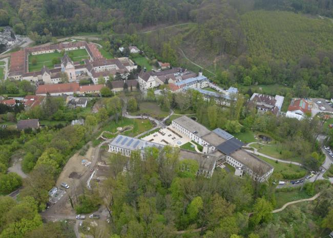 Schlosspark Mauerbach Charterhouse aerial view